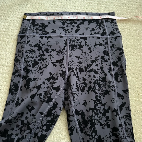 Lululemon Gray Floral All You Do Crop Leggings 19" US Size 6 - Picture 11 of 11